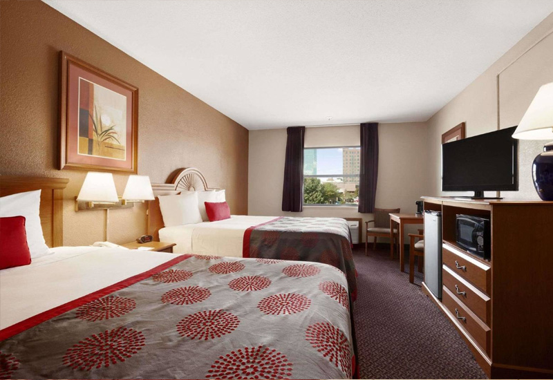 Ramada Hotel-Daviana Group
