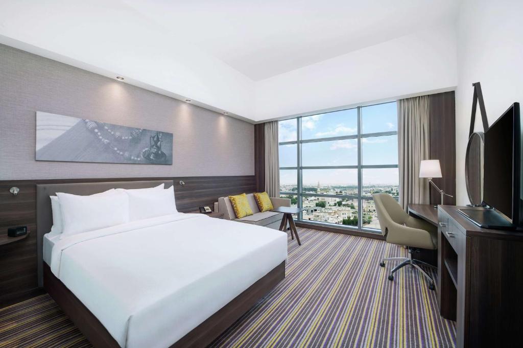 Hampton by Hilton-Daviana Group