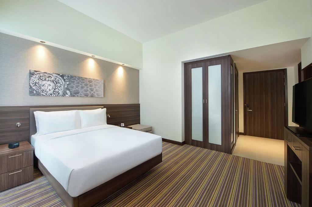 Hampton by Hilton-Daviana Group