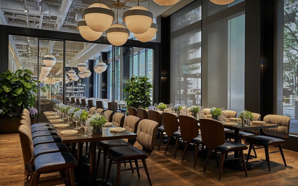 Four Seasons Hotel Philadelphia at Comcast Center-Daviana Group