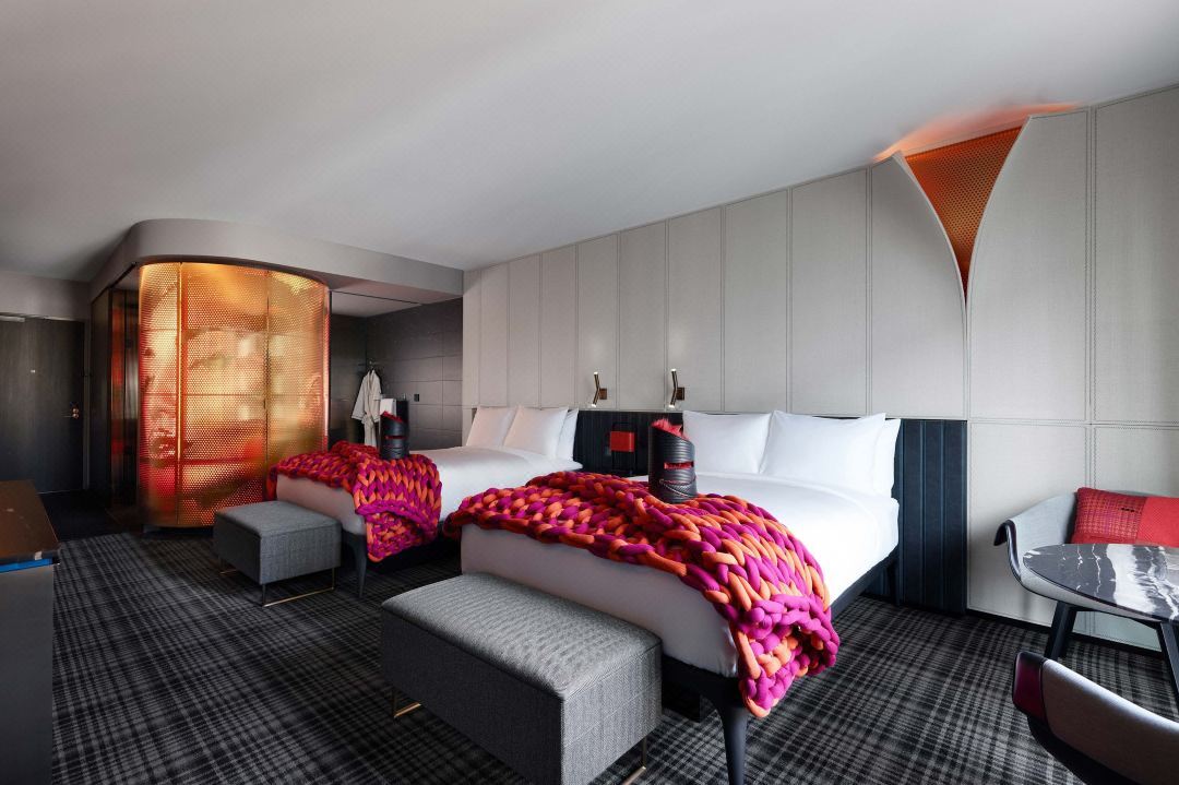 W Melbourne-Daviana Group W Melbourne-Daviana Group