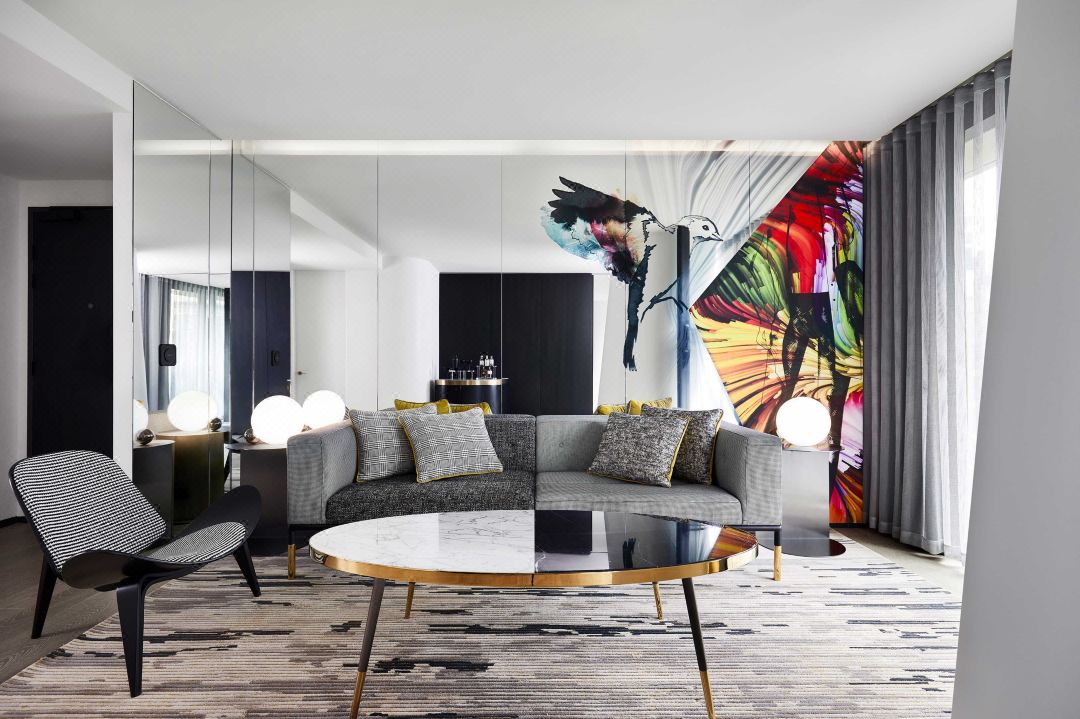 W Melbourne-Daviana Group W Melbourne-Daviana Group