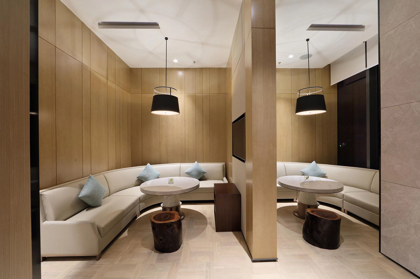 Courtyard Hotel-Daviana Group Courtyard Hotel-Daviana Group