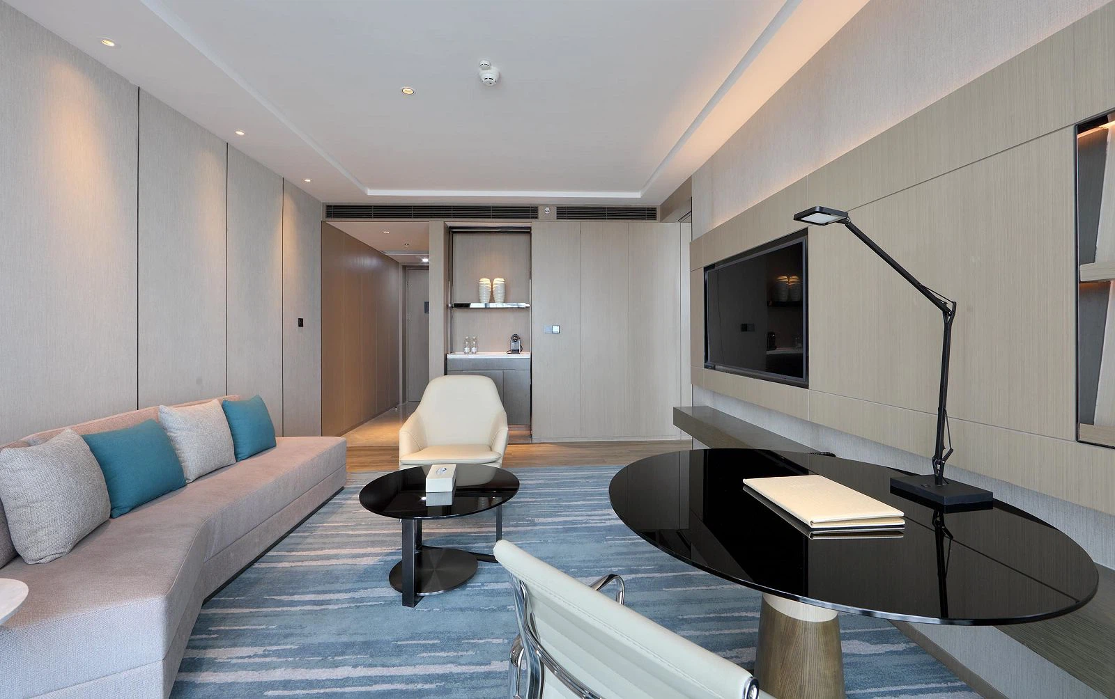 Courtyard Hotel-Daviana Group Courtyard Hotel-Daviana Group