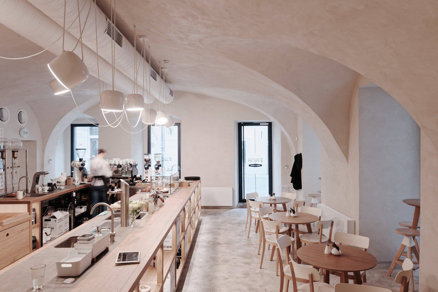 Fach Restaurant-Daviana Group