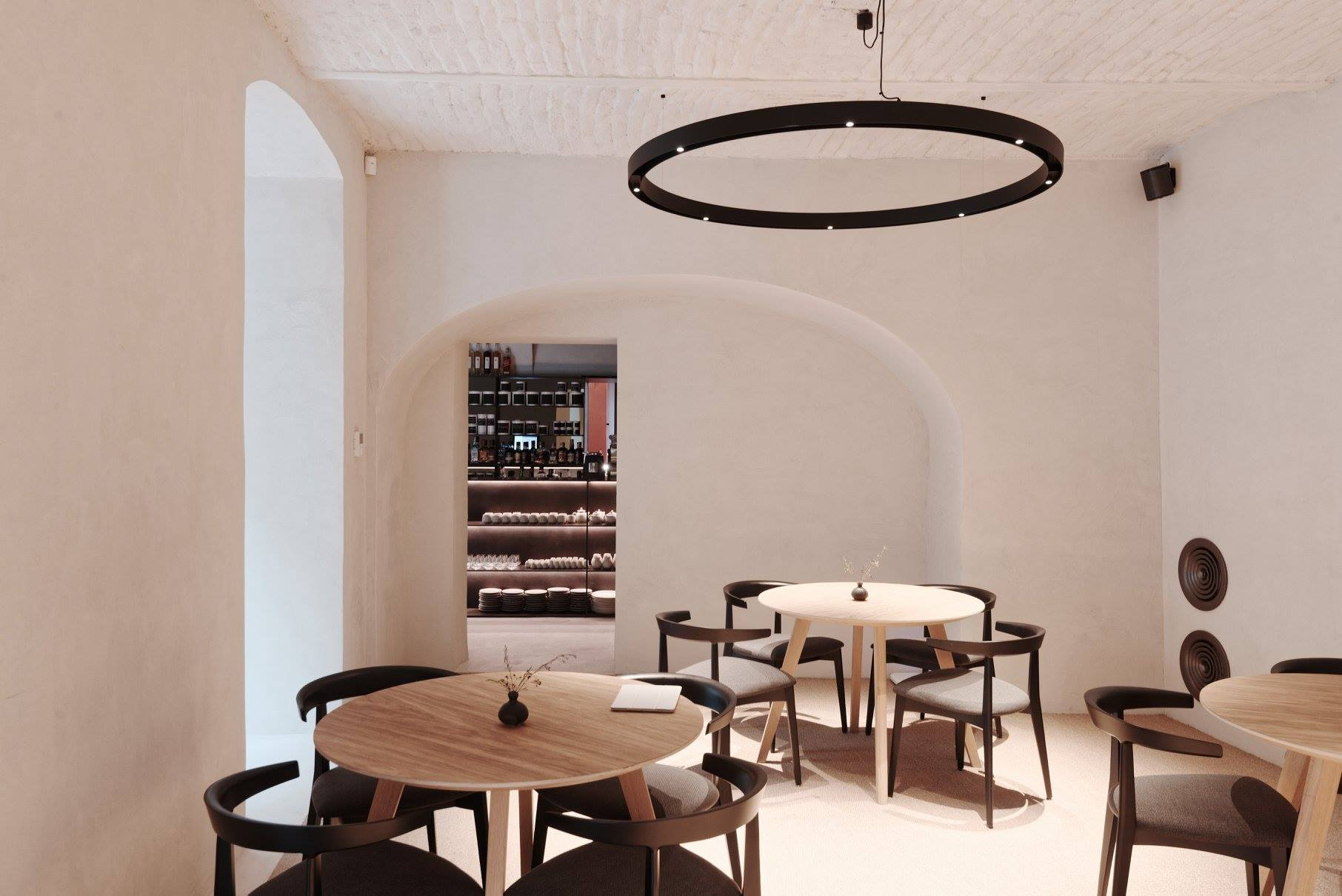 Fach Restaurant-Daviana Group