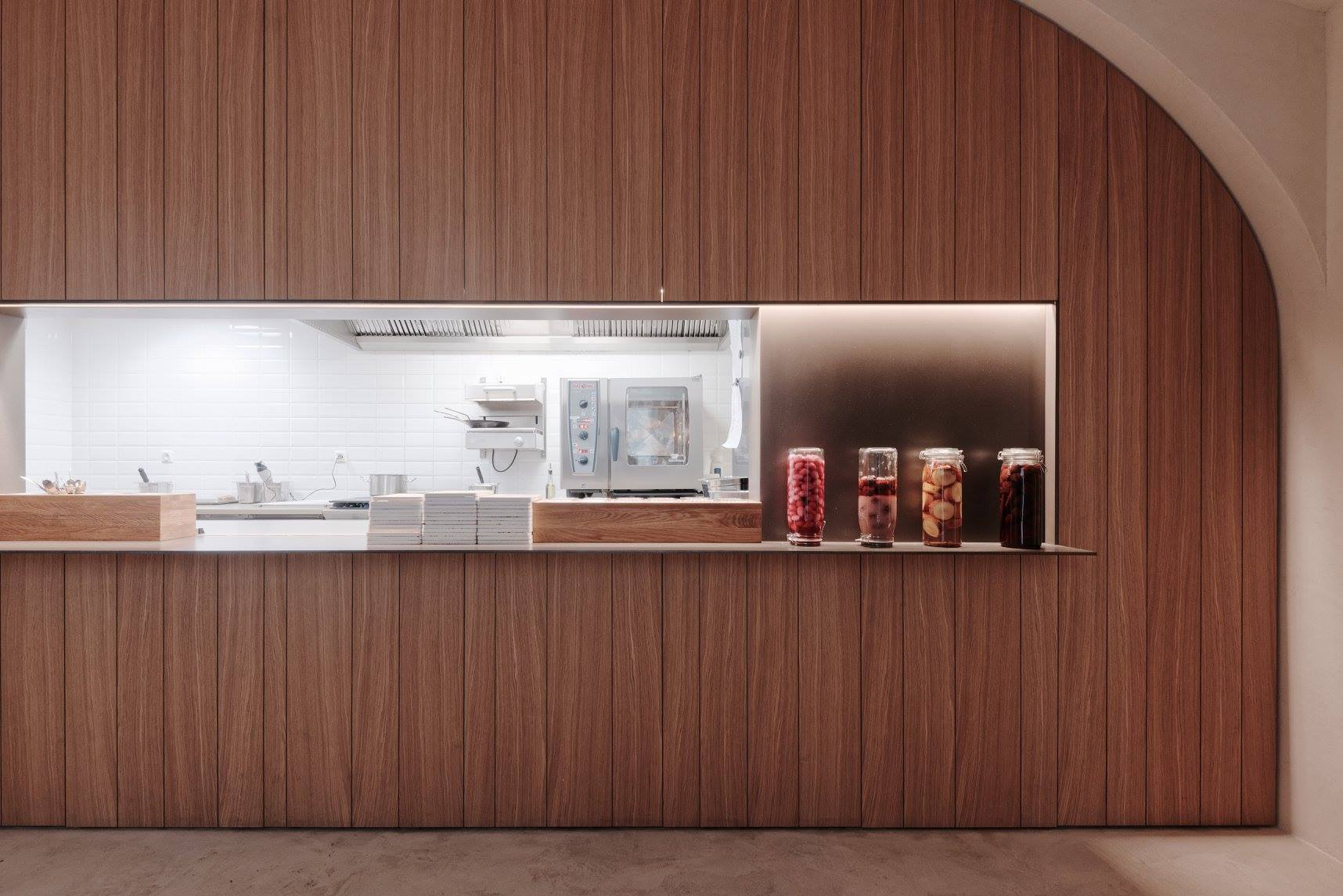 Fach Restaurant-Daviana Group