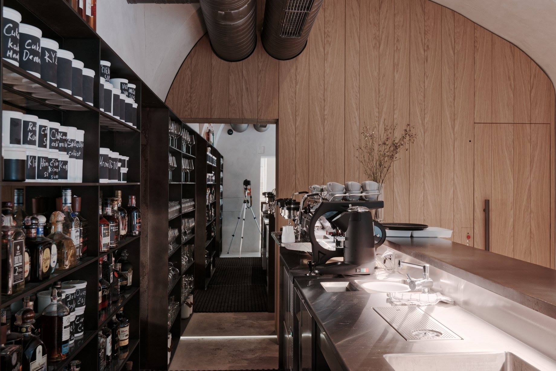 Fach Restaurant-Daviana Group