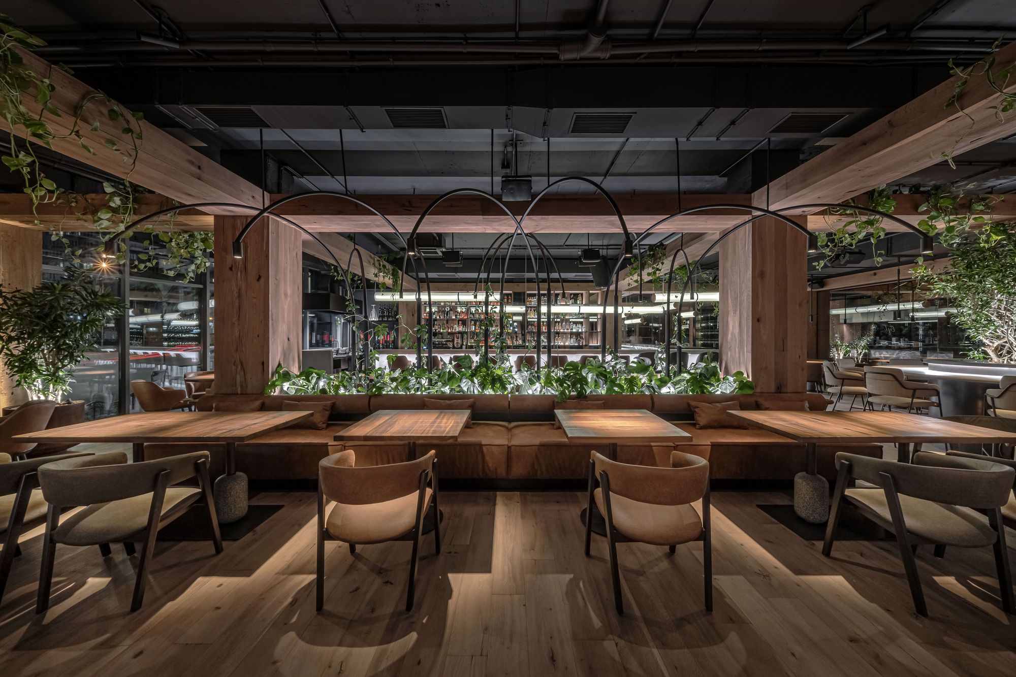 Par Bar 3 Restaurant-Daviana Group