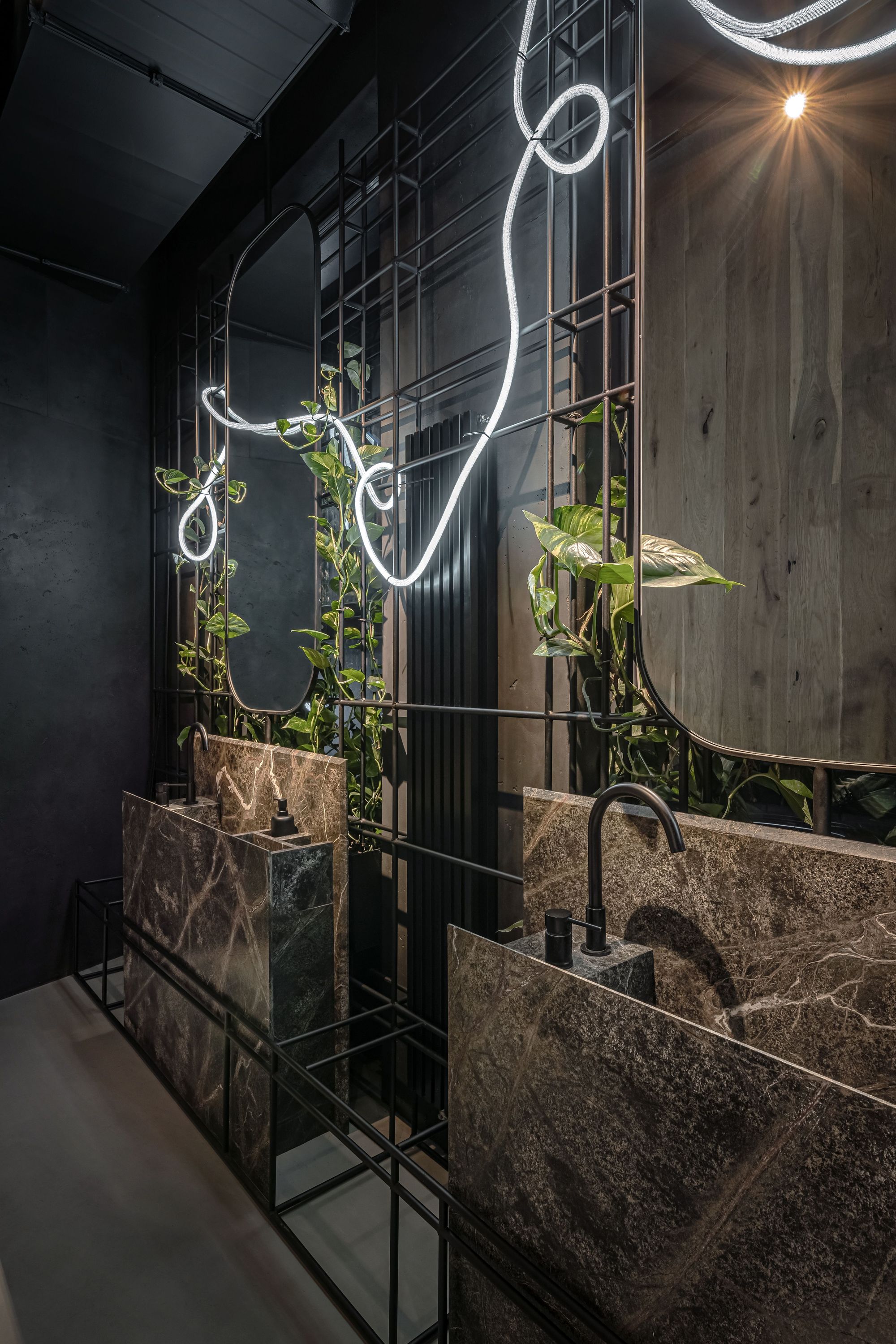 Par Bar 3 Restaurant-Daviana Group