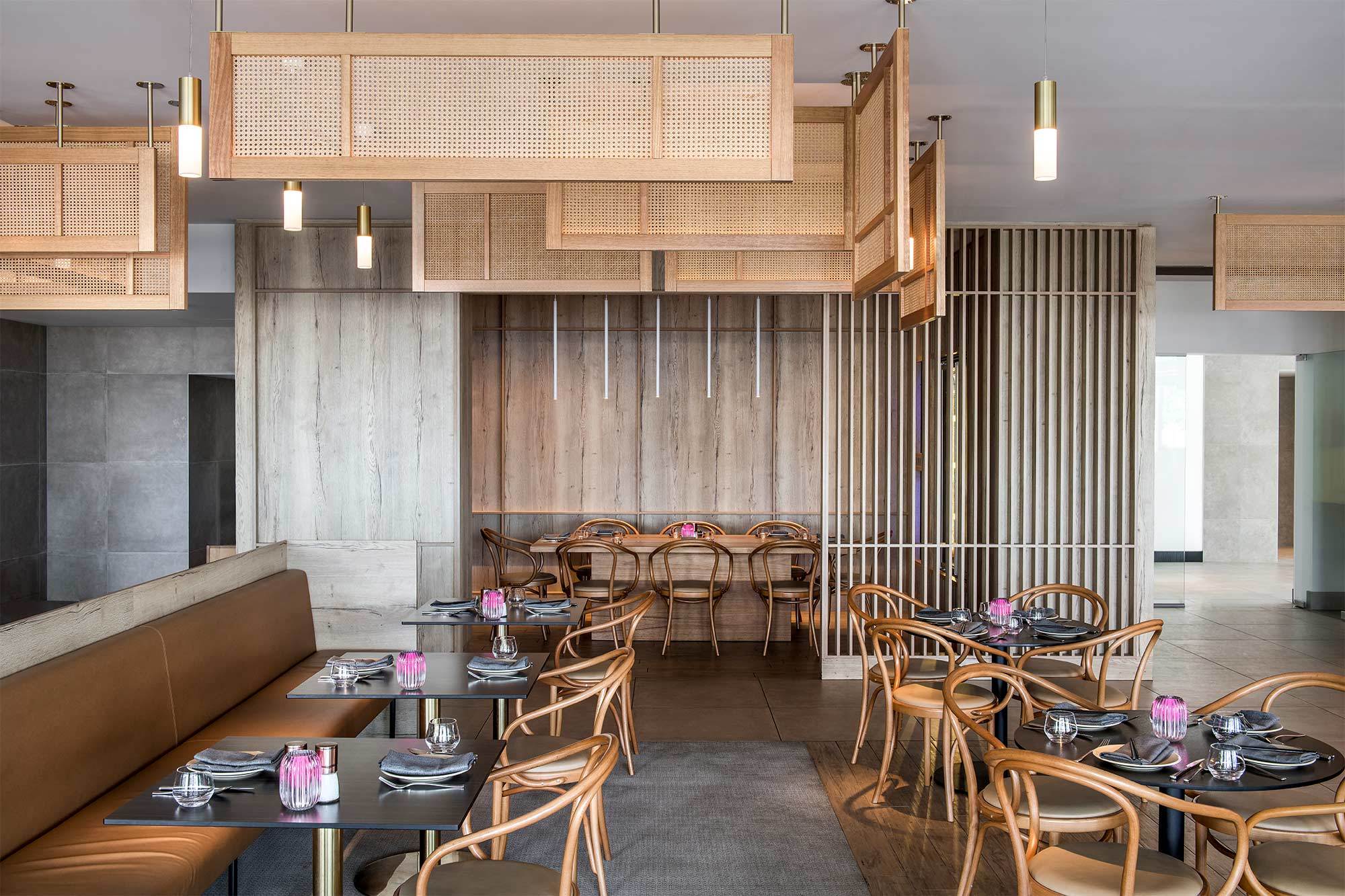 RILEY HOTEL PAPER CRANE RESTAURANT-Daviana Group RILEY HOTEL PAPER CRANE RESTAURANT-Daviana Group
