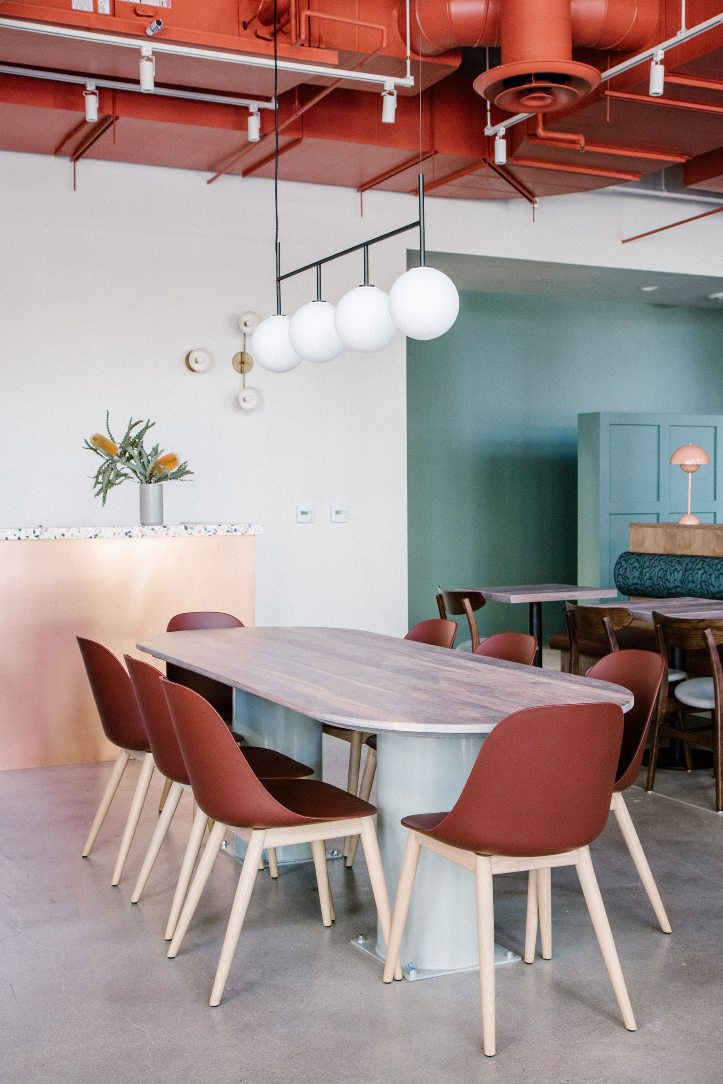 Salted Pig Restaurant-Daviana Group Salted Pig Restaurant-Daviana Group