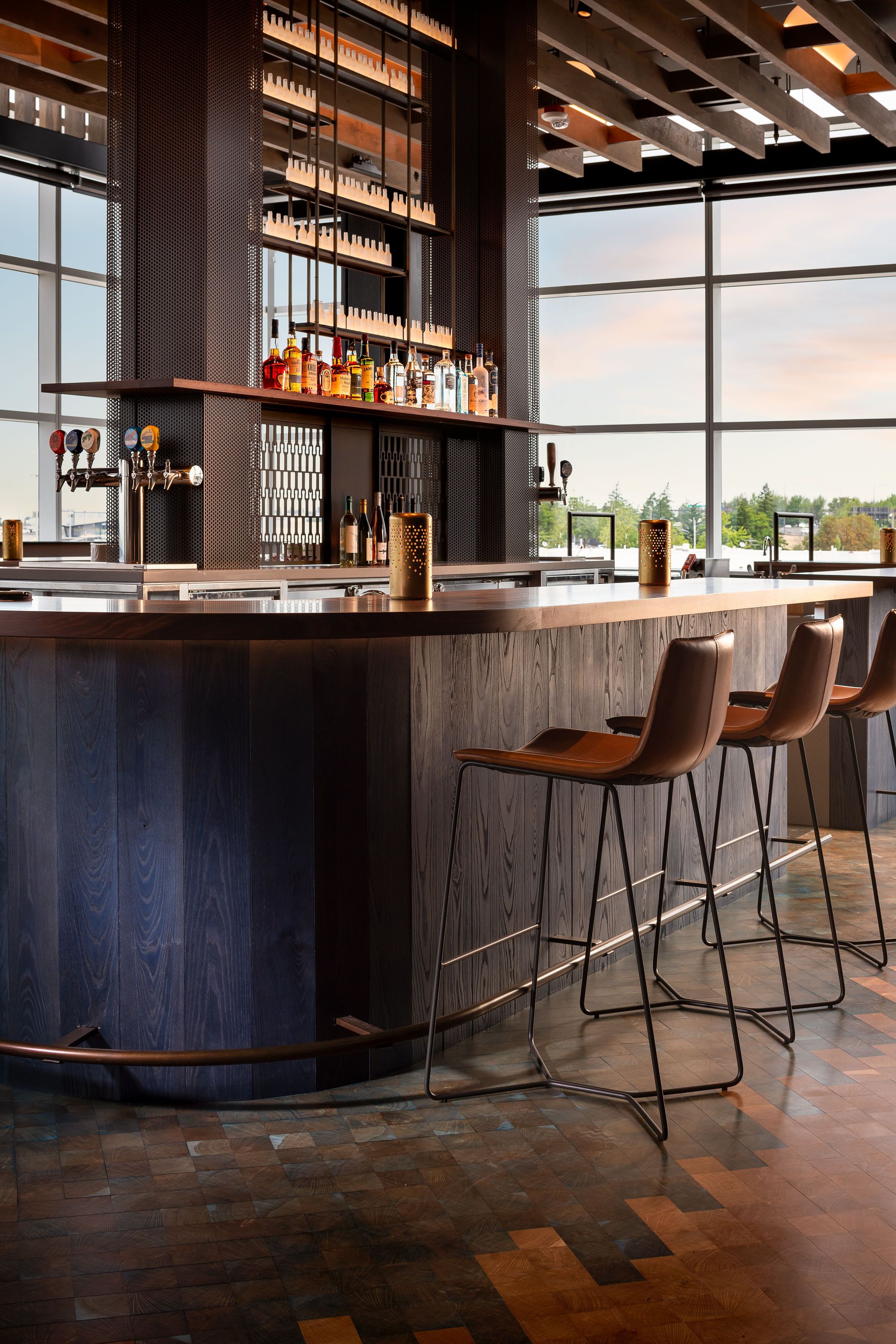 flagship lounge of Alaska Airlines-Daviana Group flagship lounge of Alaska Airlines-Daviana Group