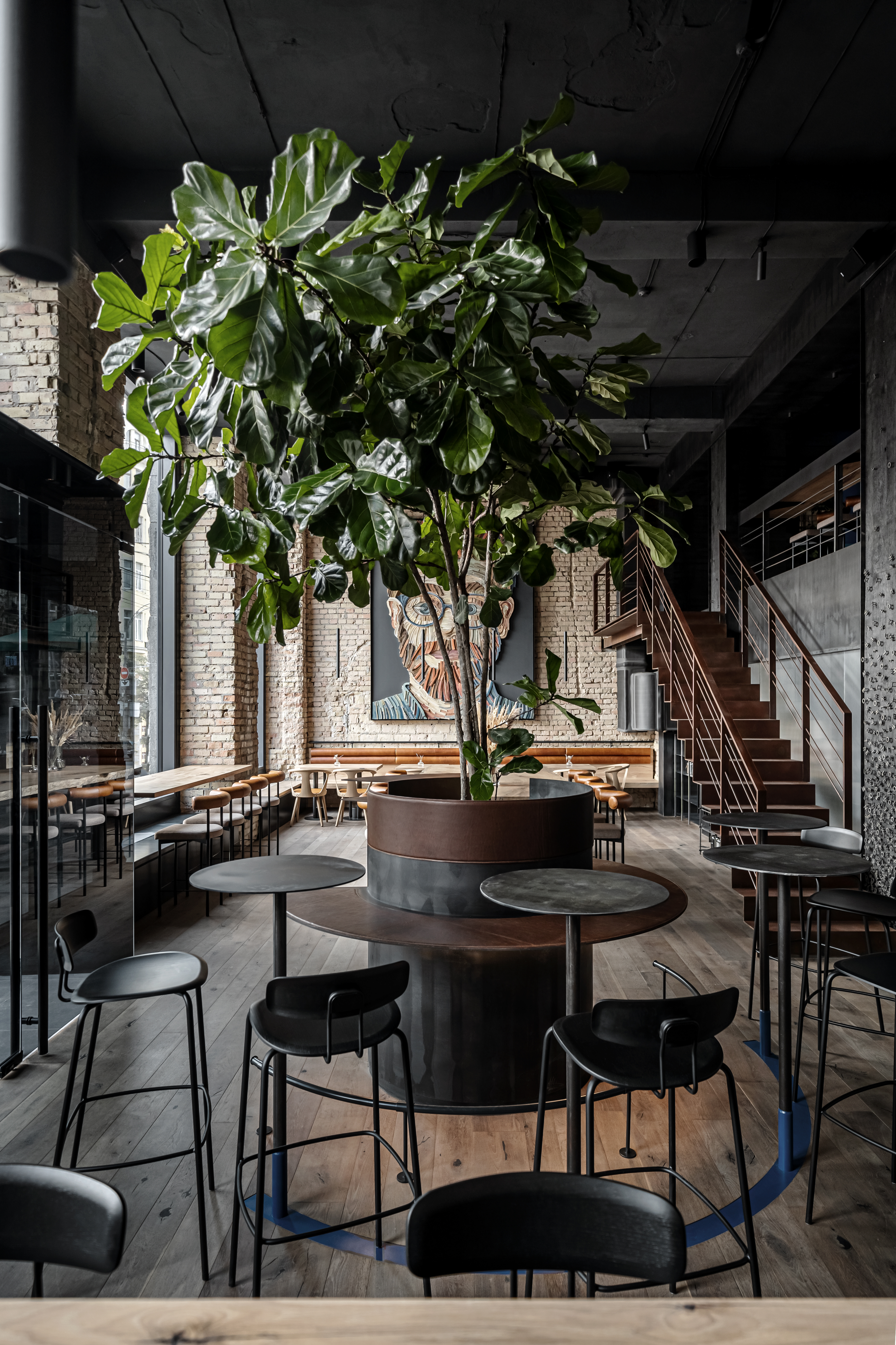 Follower Restaurant-Daviana Group Follower Restaurant-Daviana Group