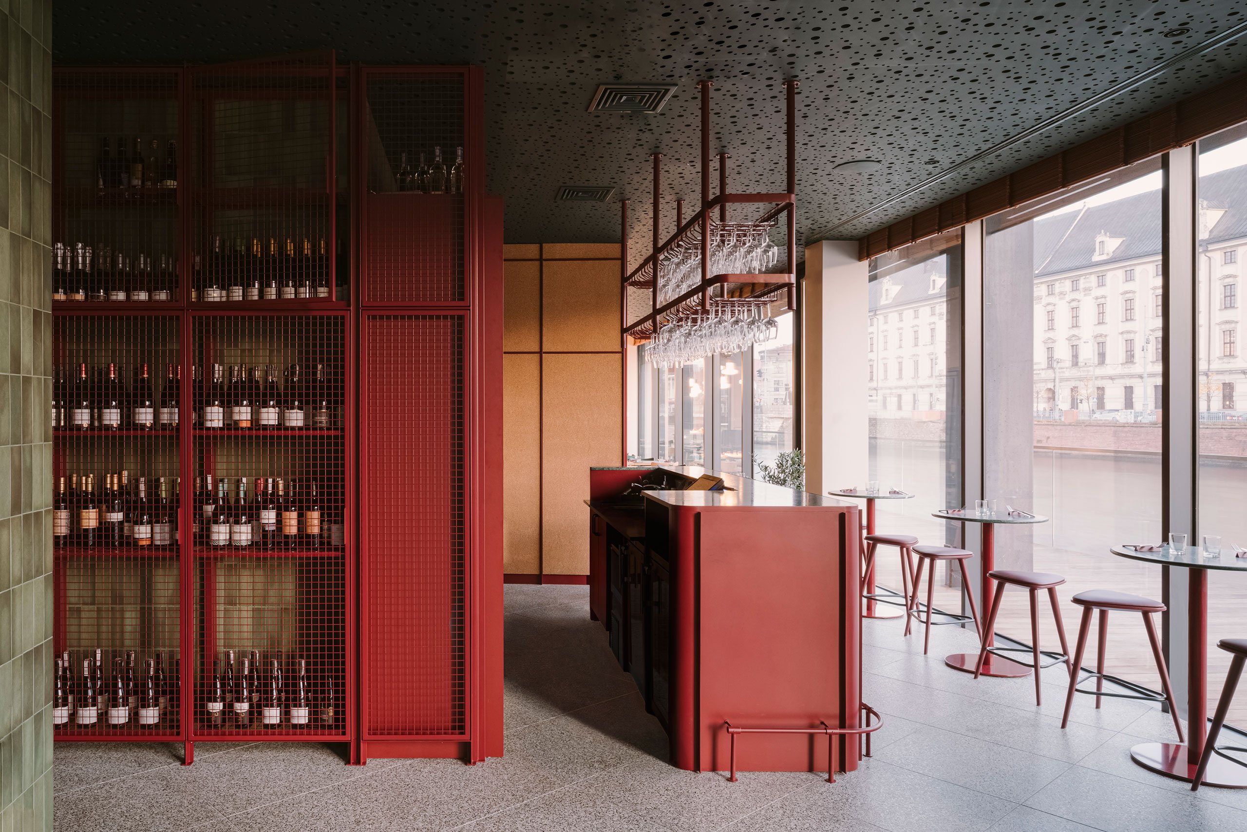 Martim Restaurant-Daviana Group