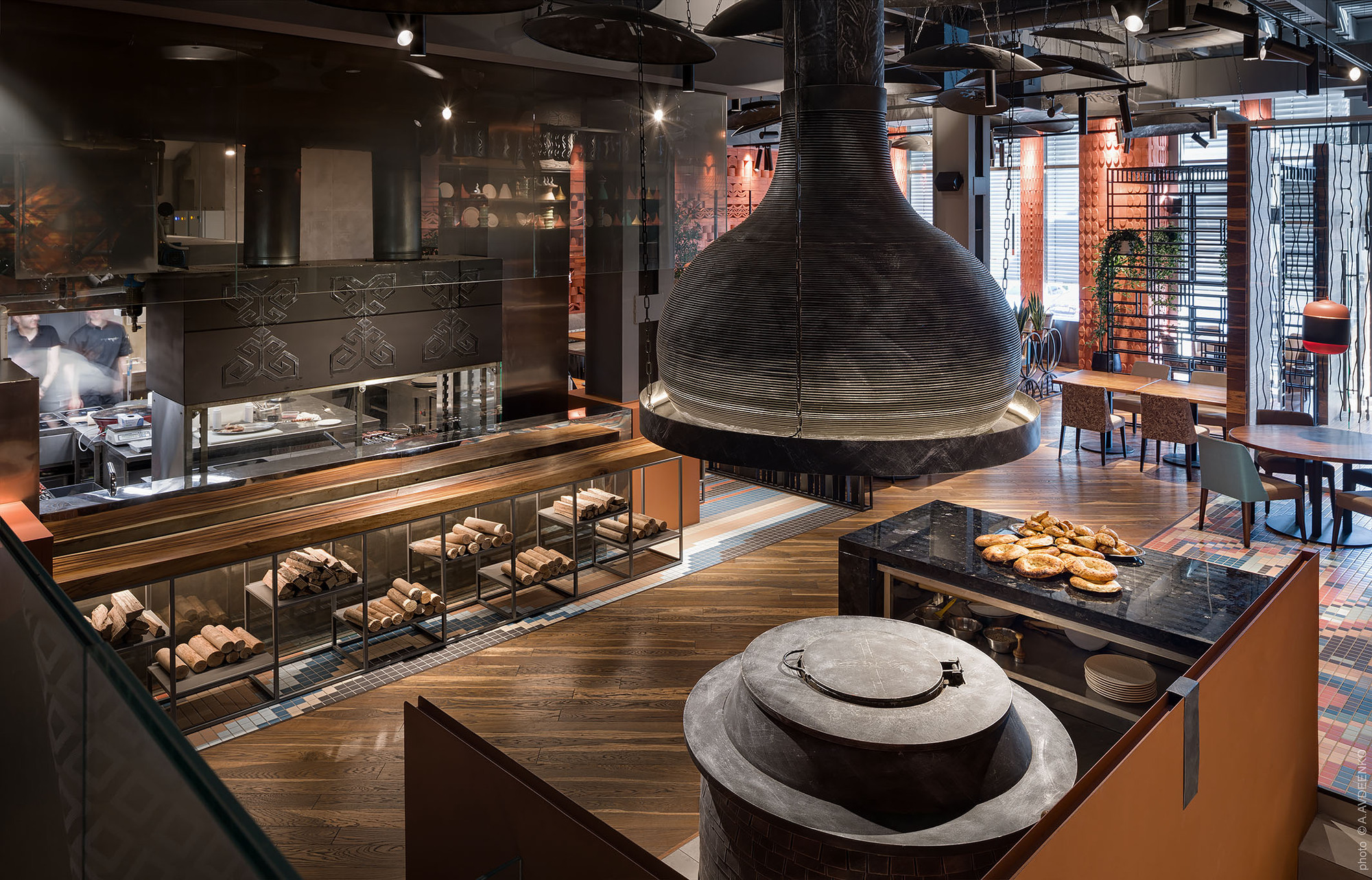 Ugli Restaurant-Daviana Group