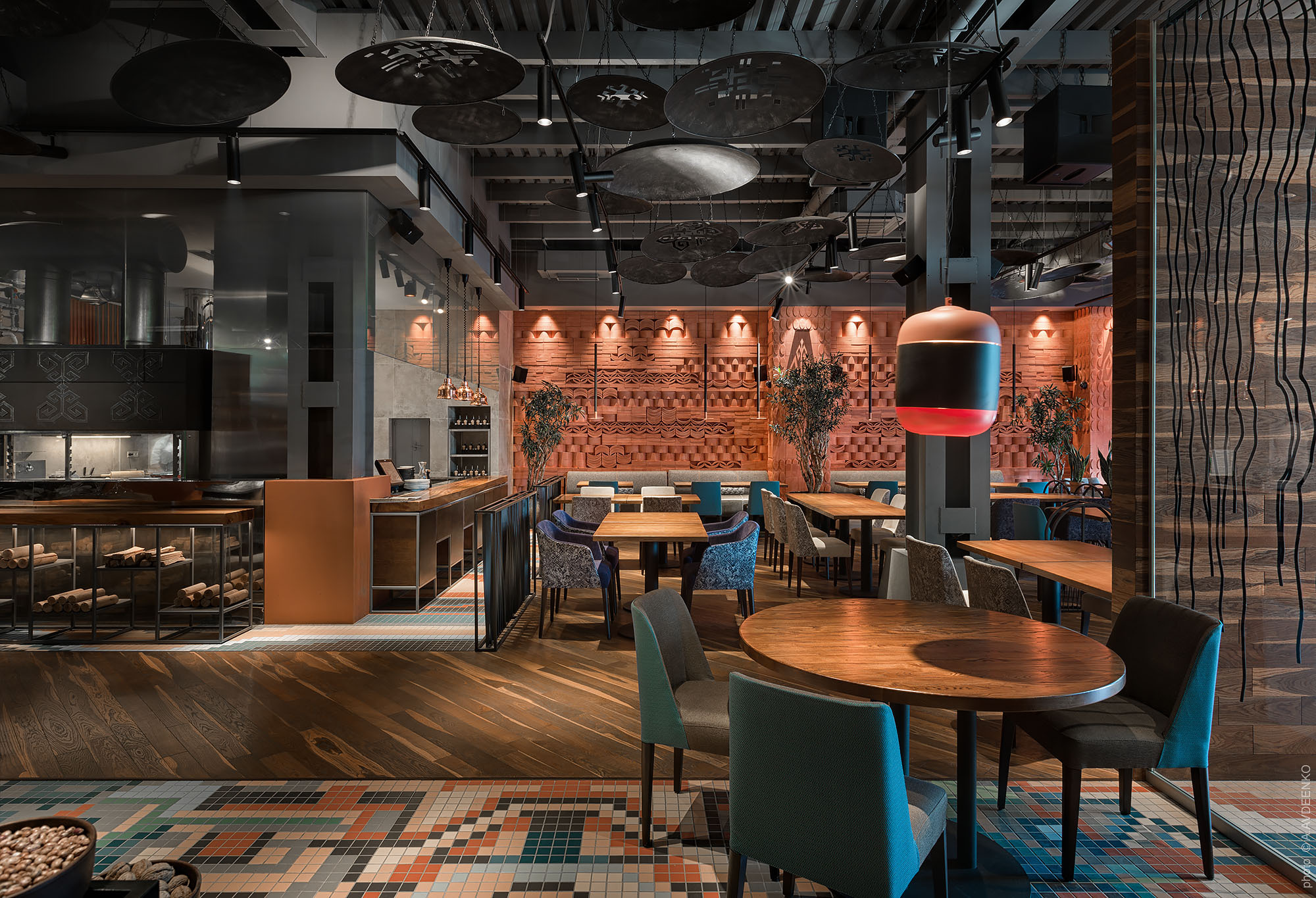 Ugli Restaurant-Daviana Group