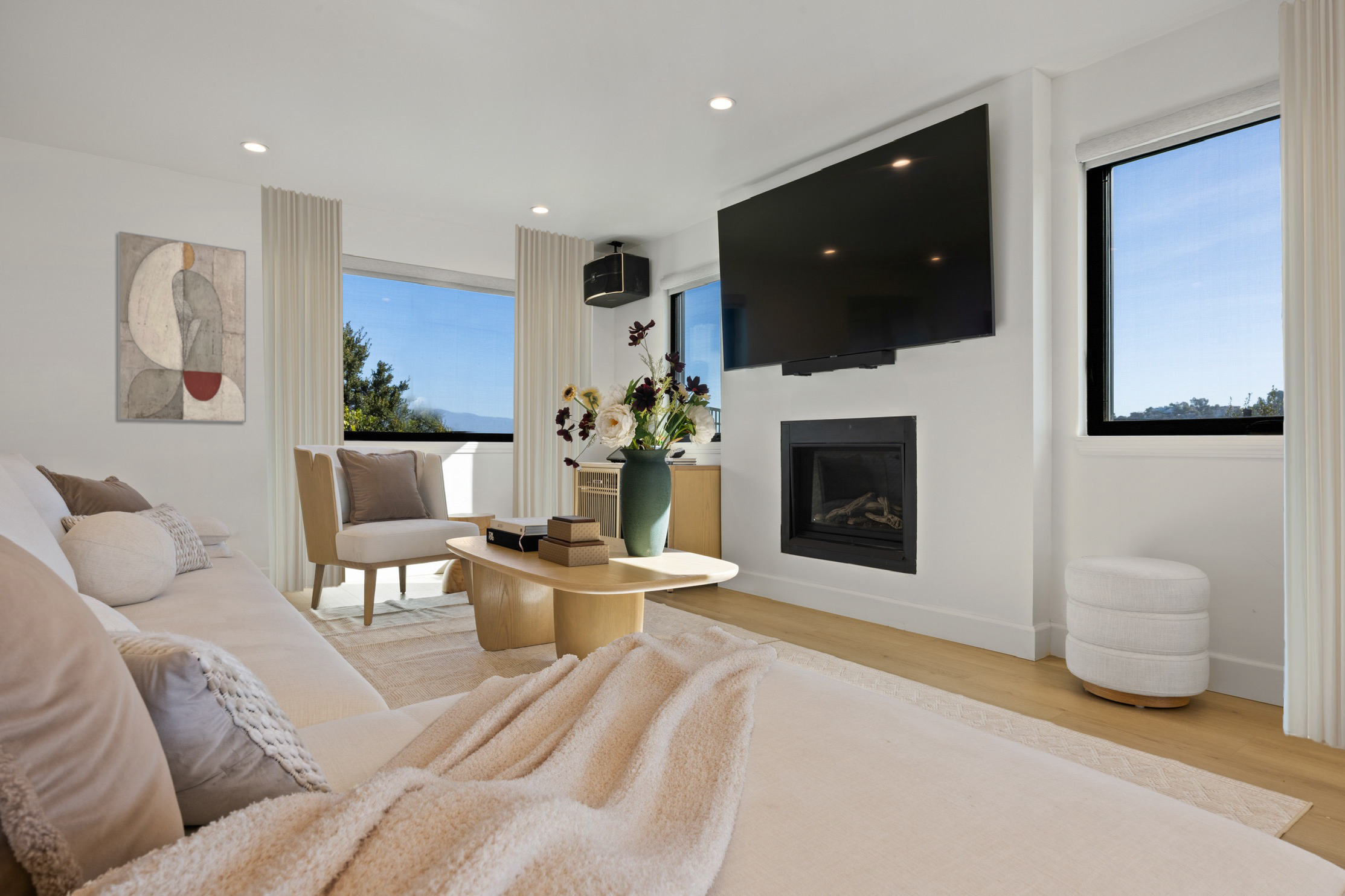 Tolani Ct | Diamond Bar-Daviana Group