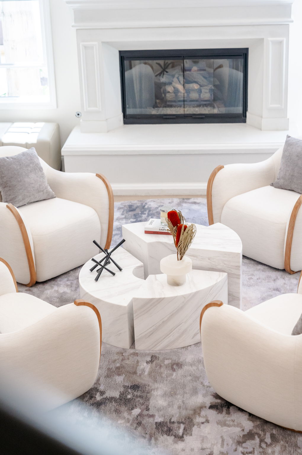 Dolomiti | Newport Beach-Daviana Group