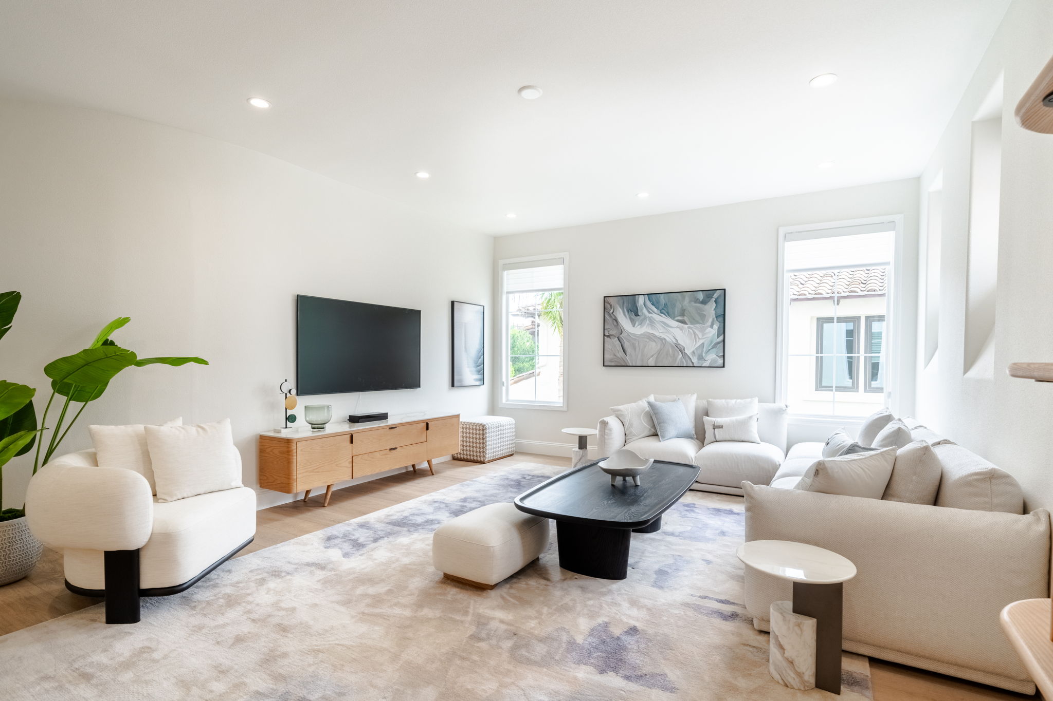 Dolomiti | Newport Beach-Daviana Group