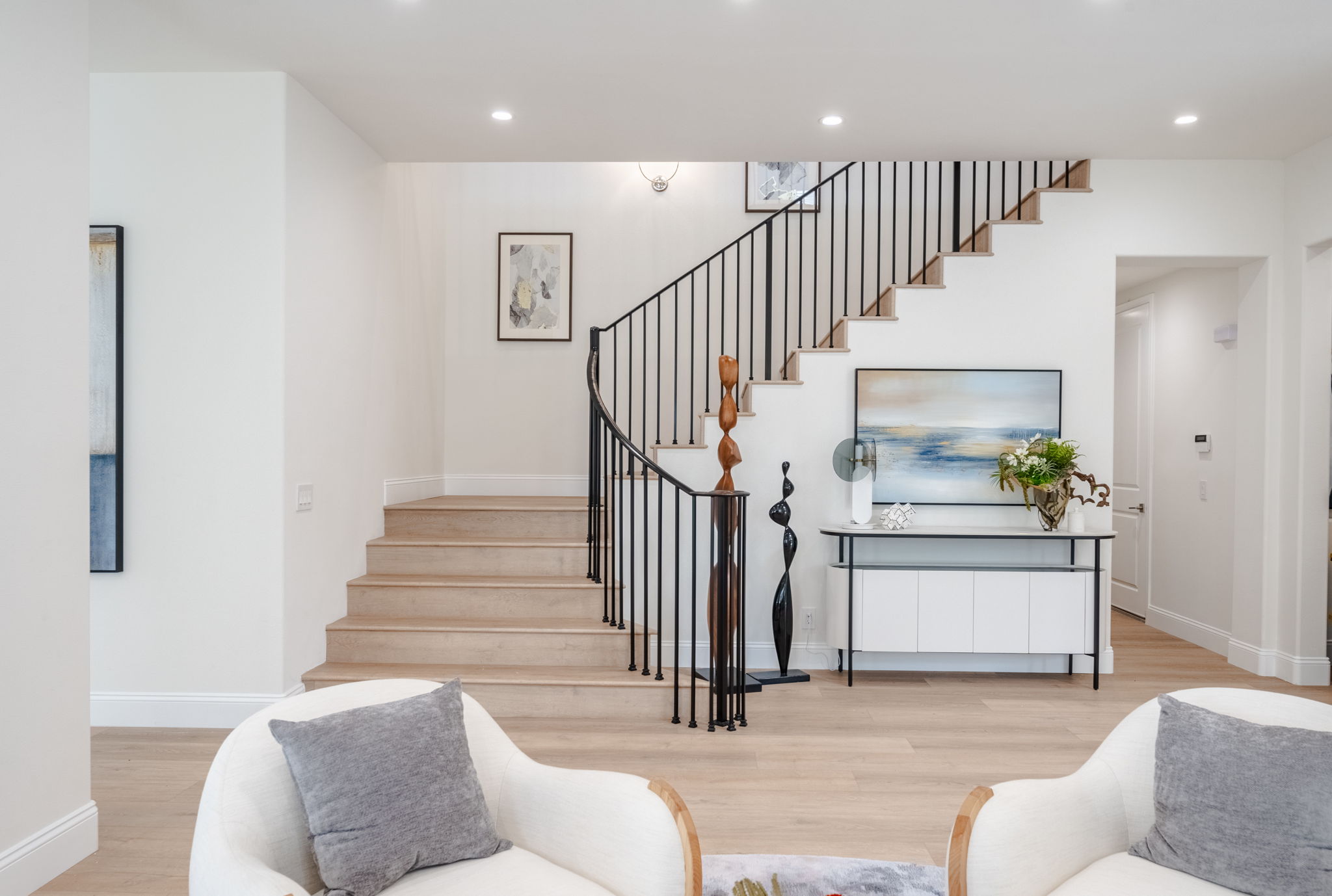 Dolomiti | Newport Beach-Daviana Group