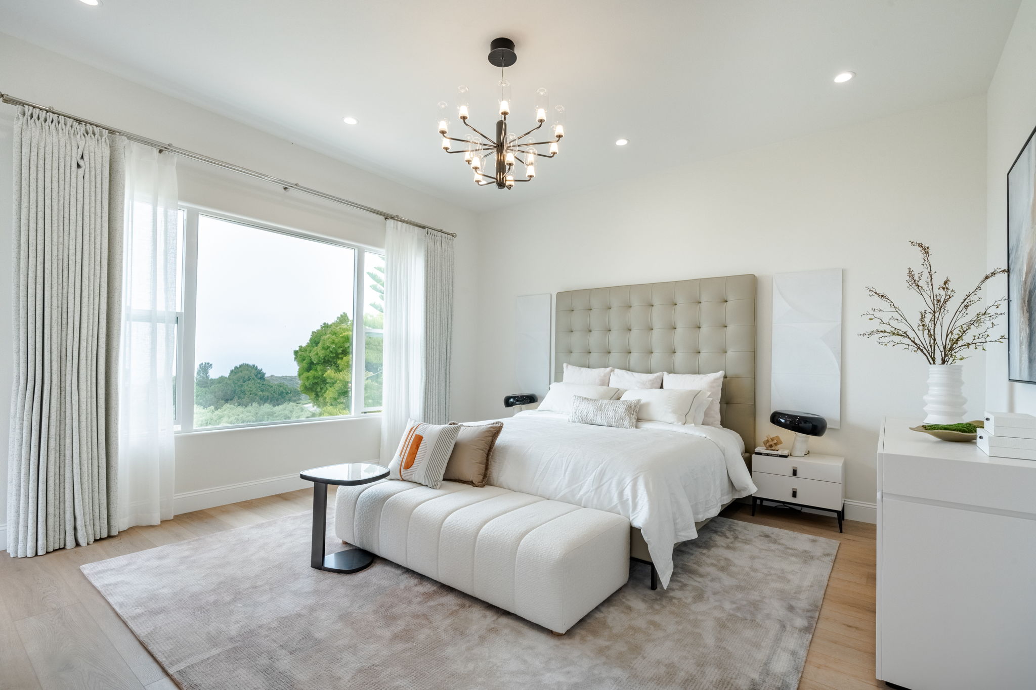 Dolomiti | Newport Beach-Daviana Group