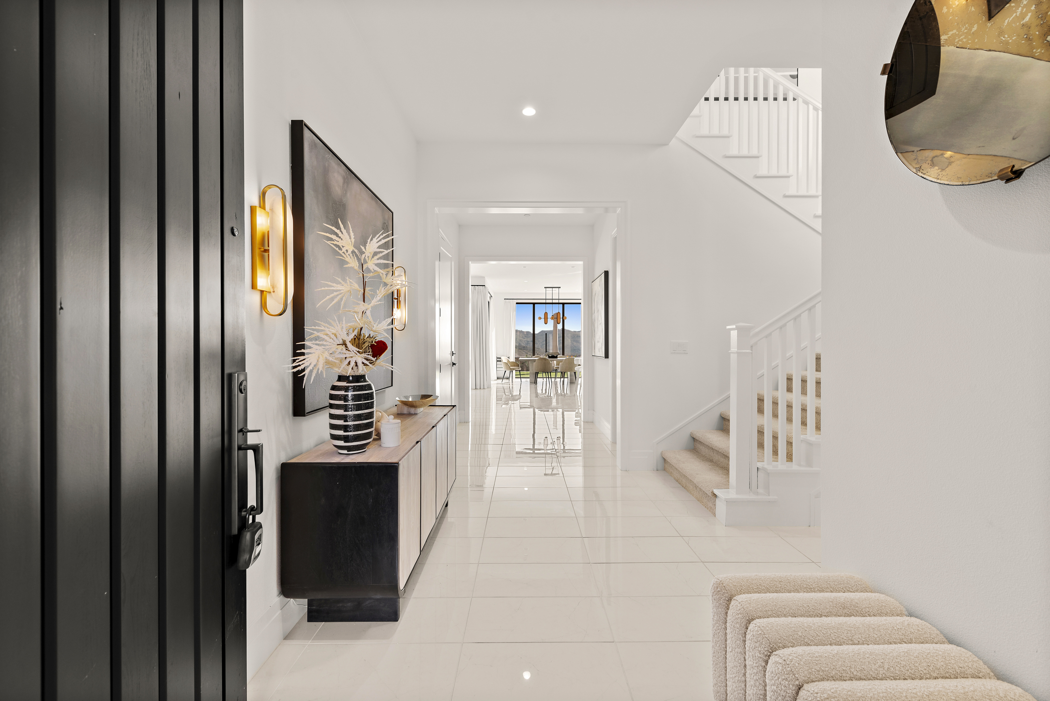 Lustro | Irvine-Daviana Group Lustro | Irvine-Daviana Group
