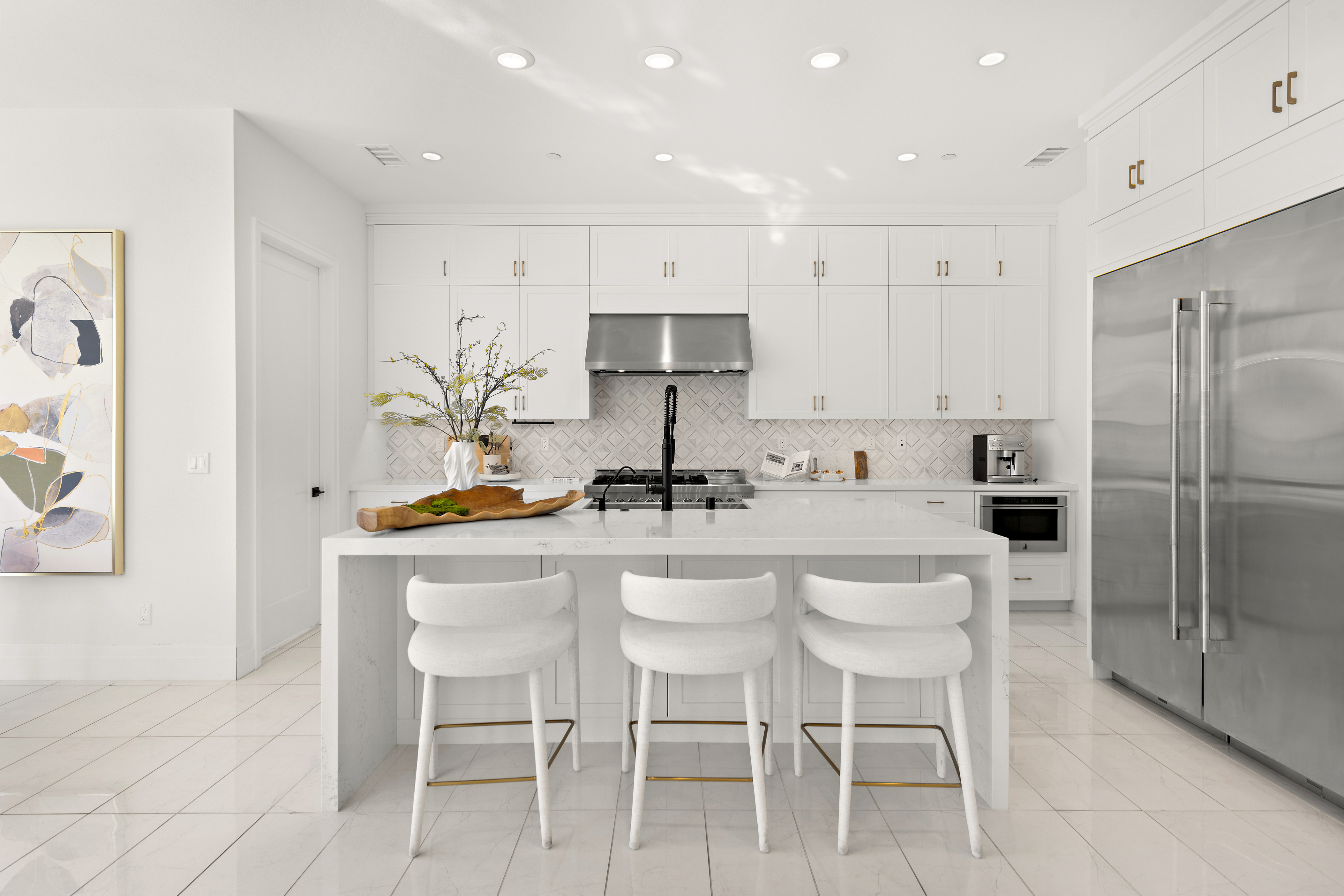 Lustro | Irvine-Daviana Group Lustro | Irvine-Daviana Group