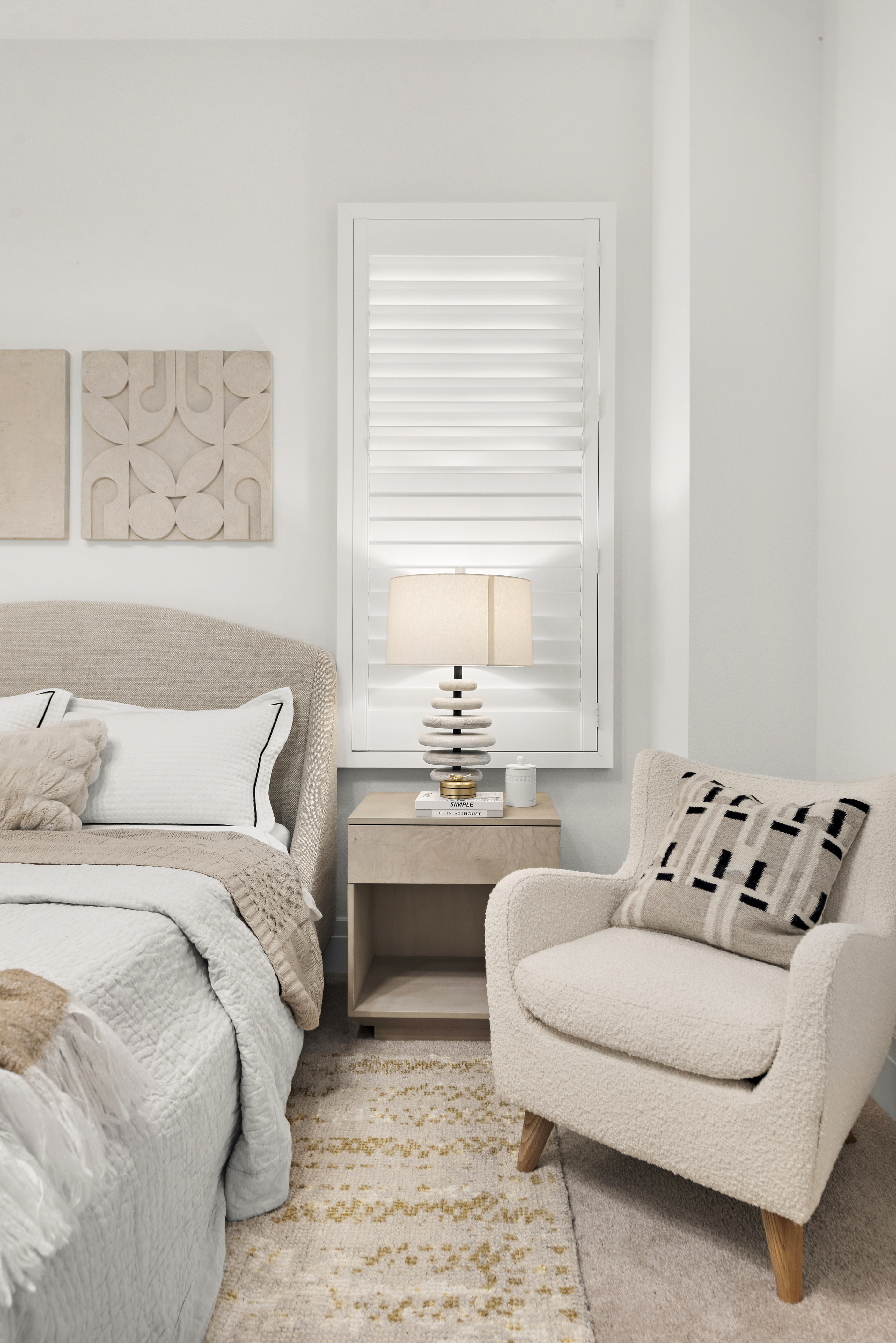 Lustro | Irvine-Daviana Group Lustro | Irvine-Daviana Group