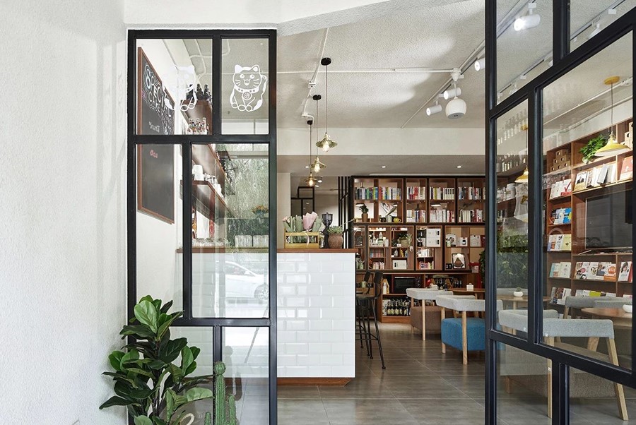 Bangkok Bookstore-Daviana Group