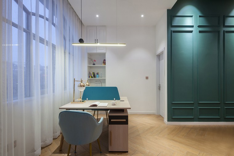 A Modern Light-Luxury Skincare Store-Daviana Group