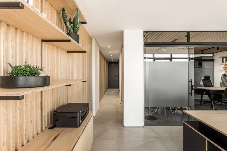 Frank Madeiras Office, Thailand-Daviana Group Frank Madeiras Office, Thailand-Daviana Group