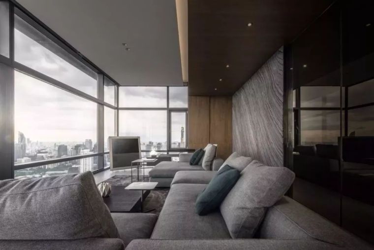 Upscale Studio Apartments in Bangkok-Daviana Group