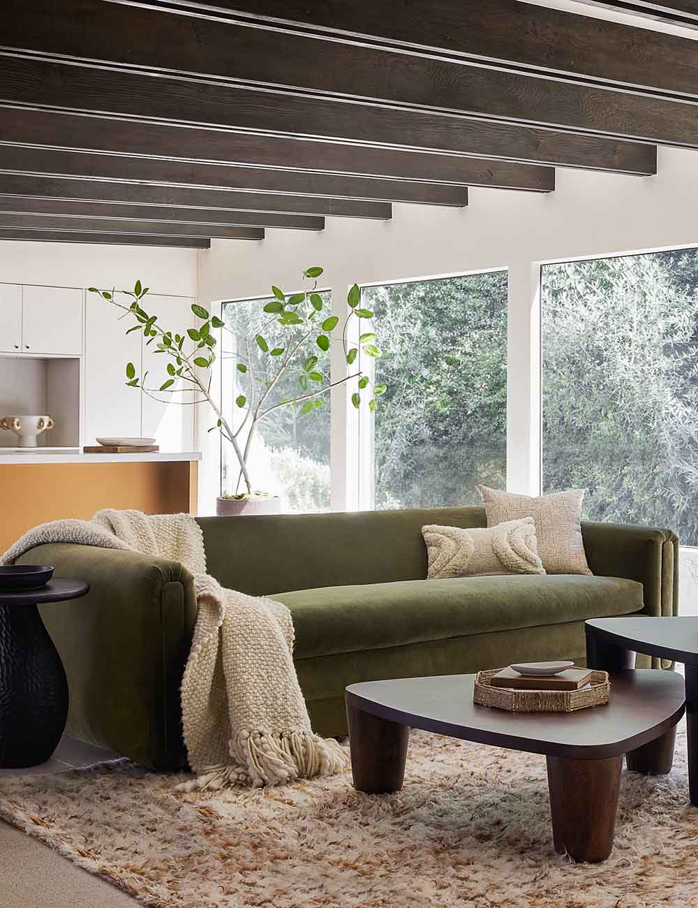 Cream-colored Designer Sofa Cream-colored Designer Sofa