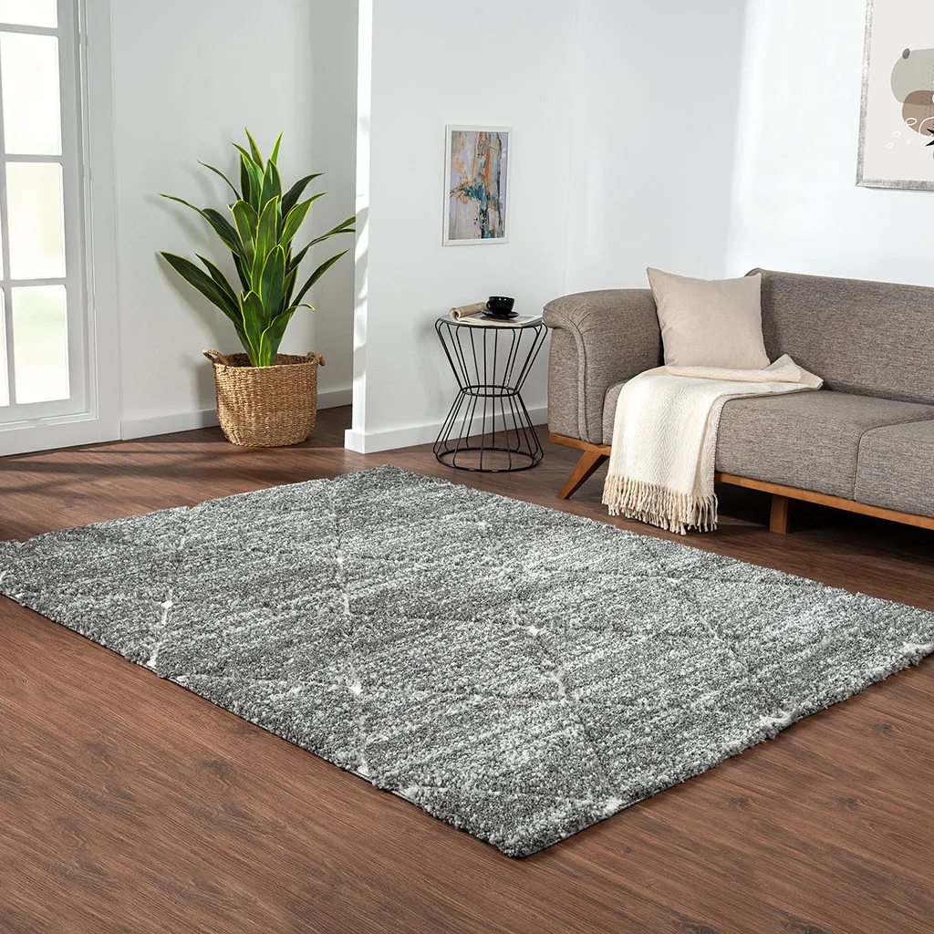Modern Minimalist Diamond Shaped Rug Modern Minimalist Diamond Shaped Rug