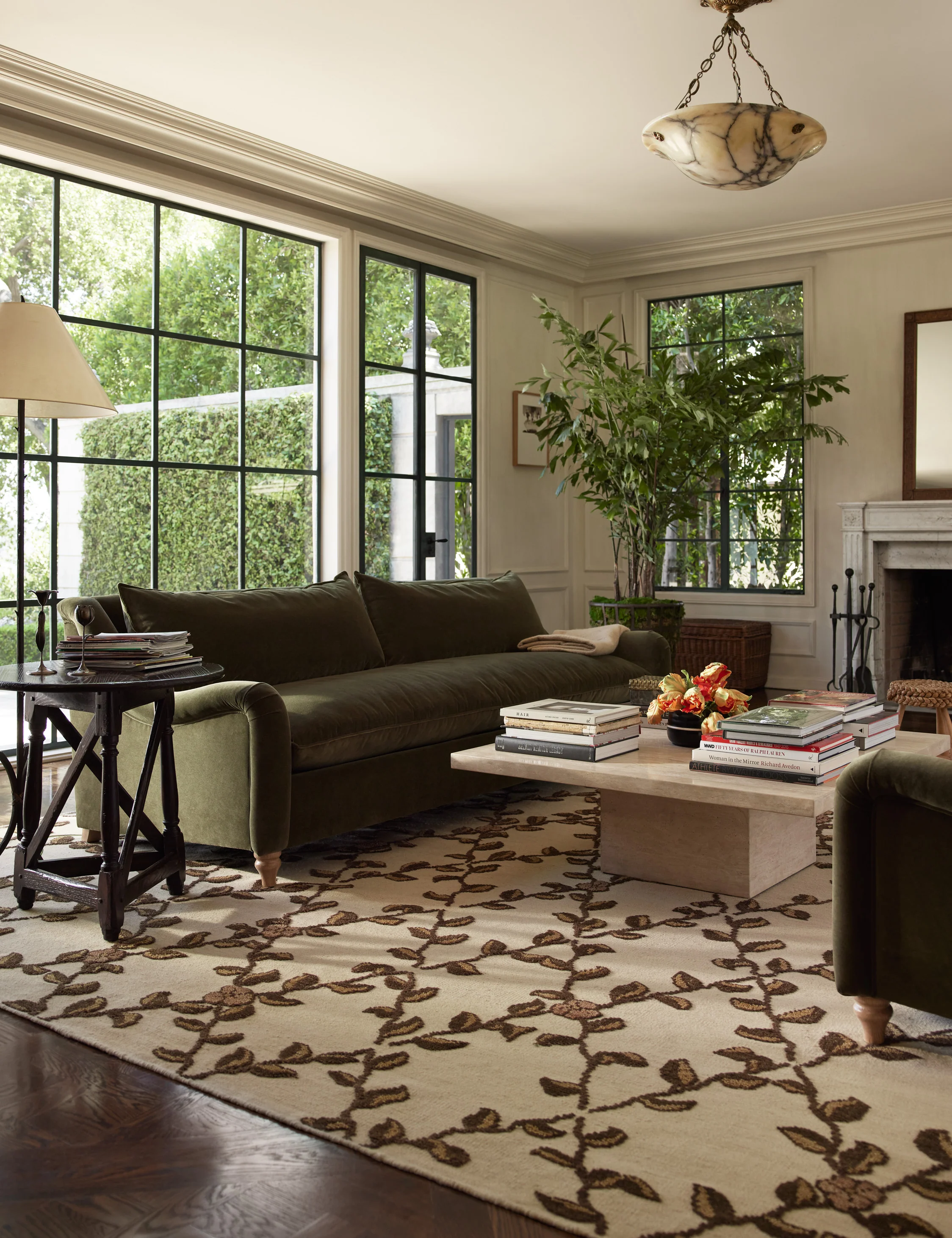 Modern Sofa with Wooden Legs Modern Sofa with Wooden Legs