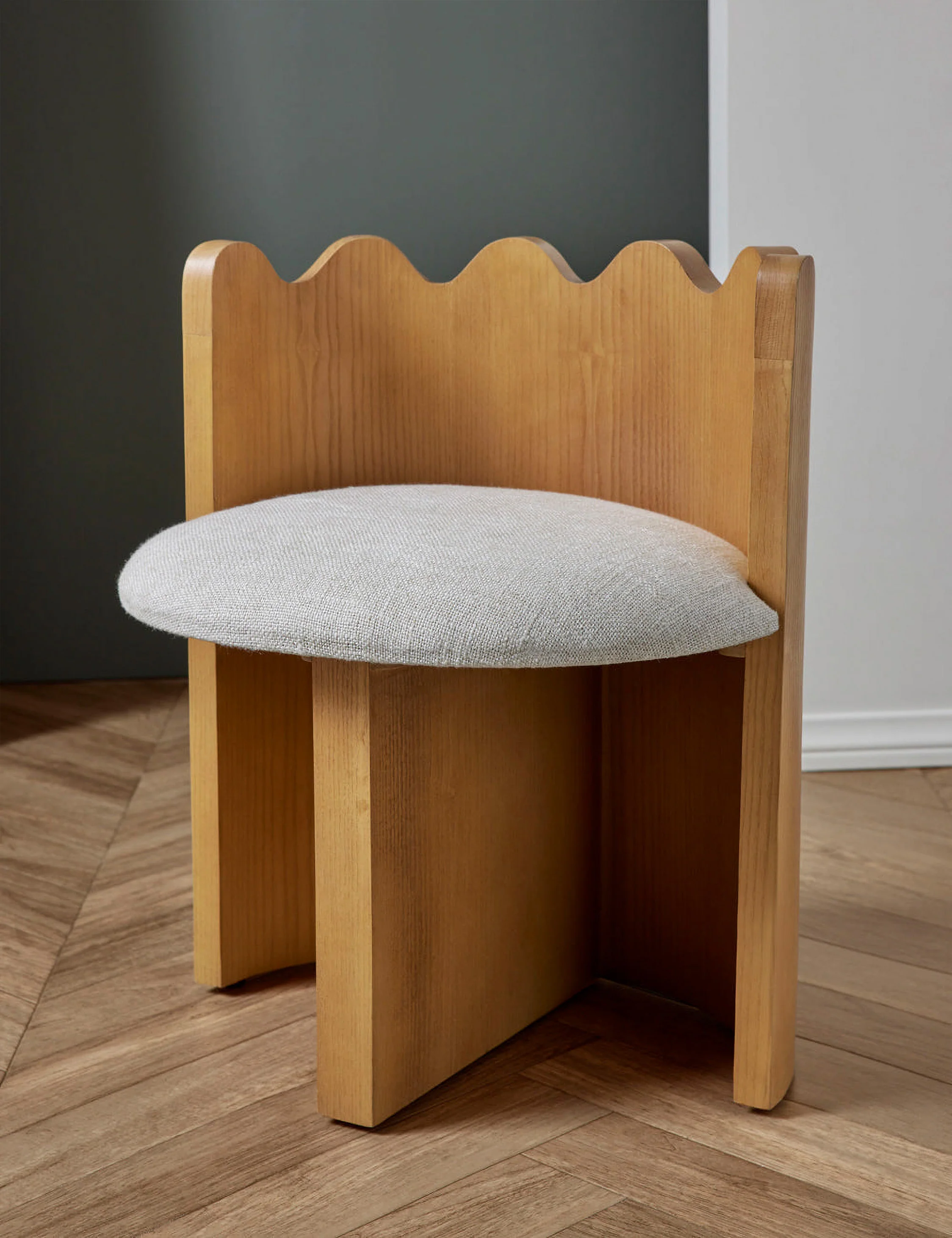 2026051805404212 Special Accent Chairs