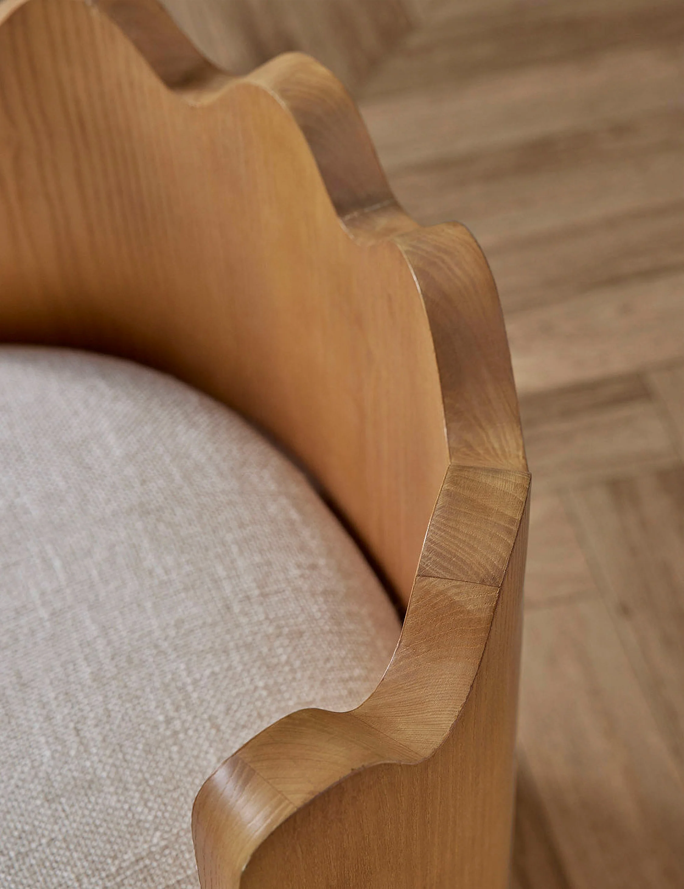 2026051805404347 Special Accent Chairs