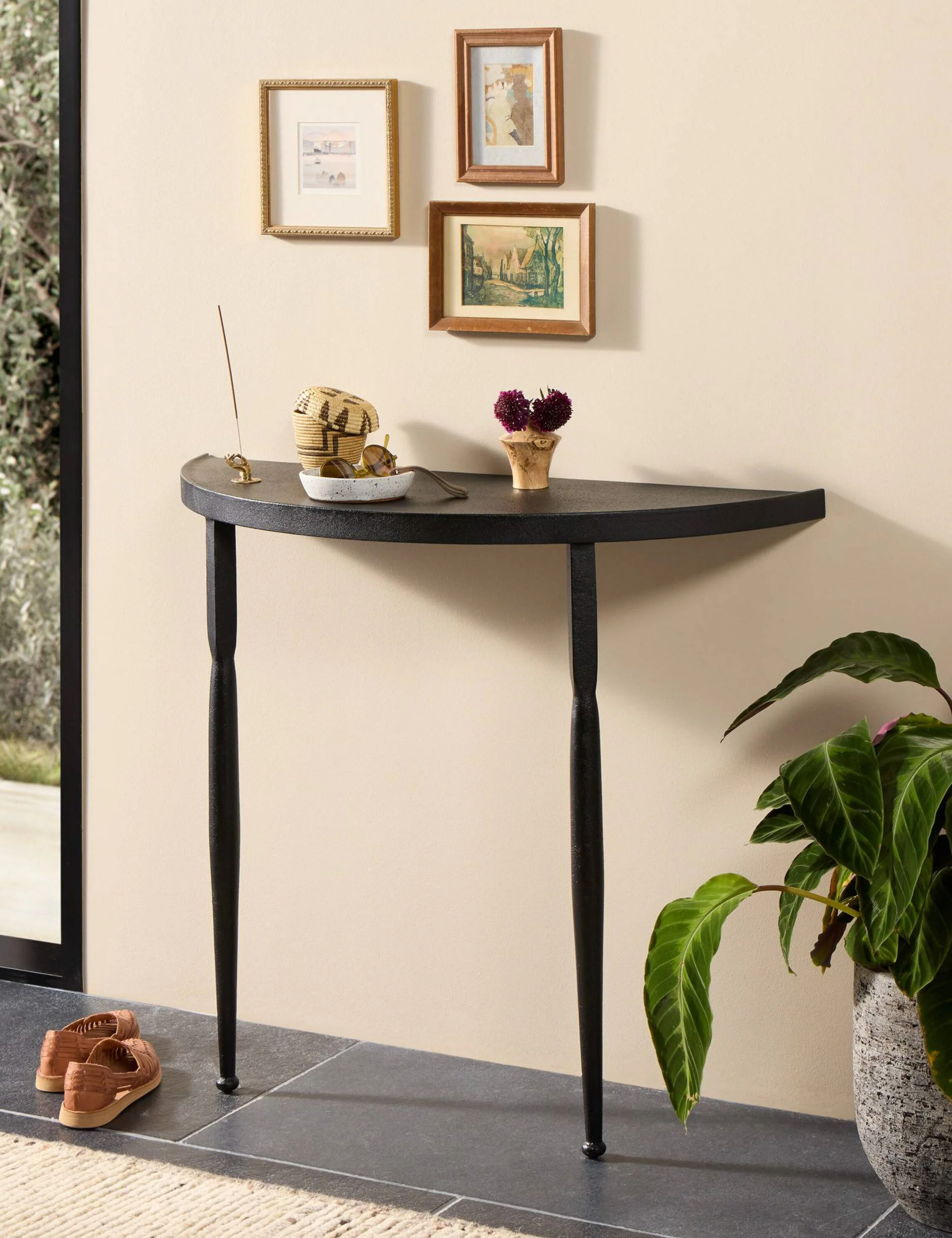 Minimalist Black Console Minimalist Black Console