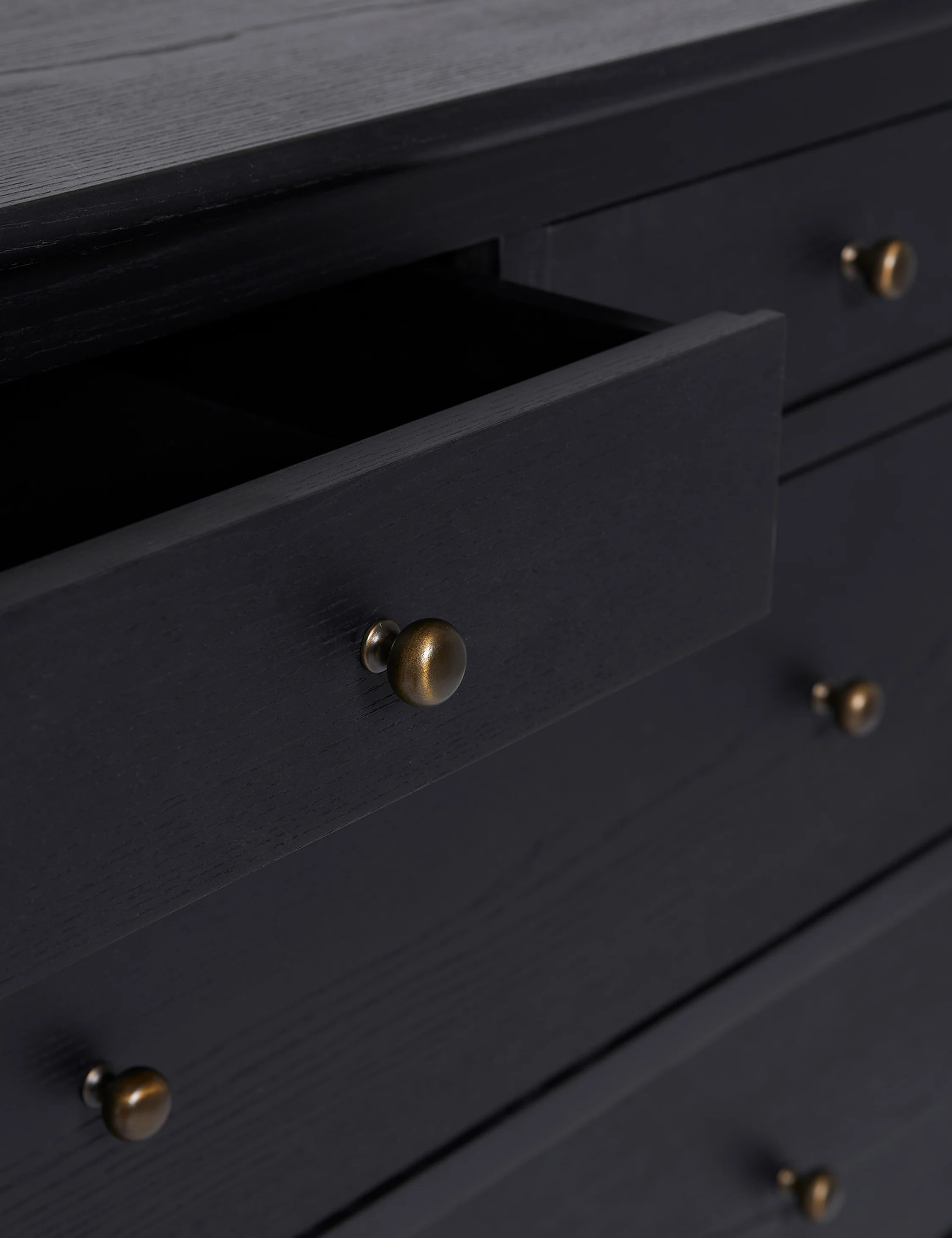 Black 6-Drawer Dresser Black 6-Drawer Dresser