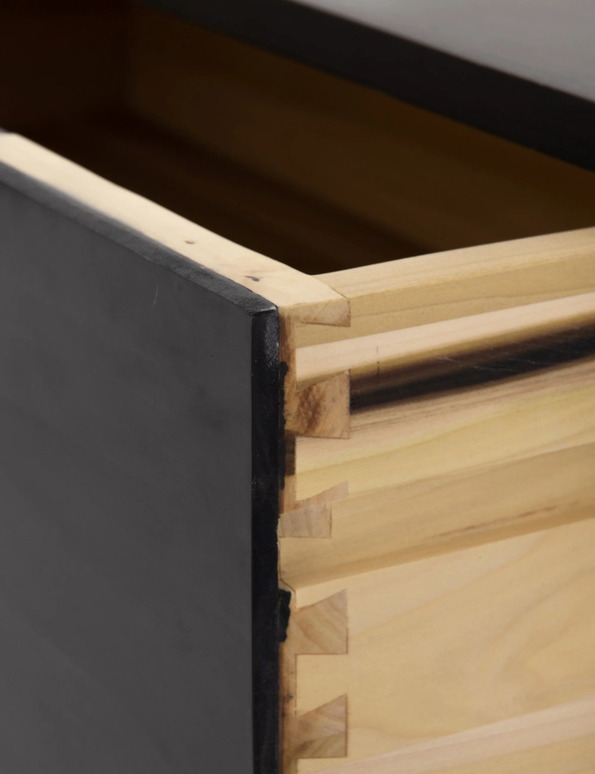 Black 5-Drawer Dresser