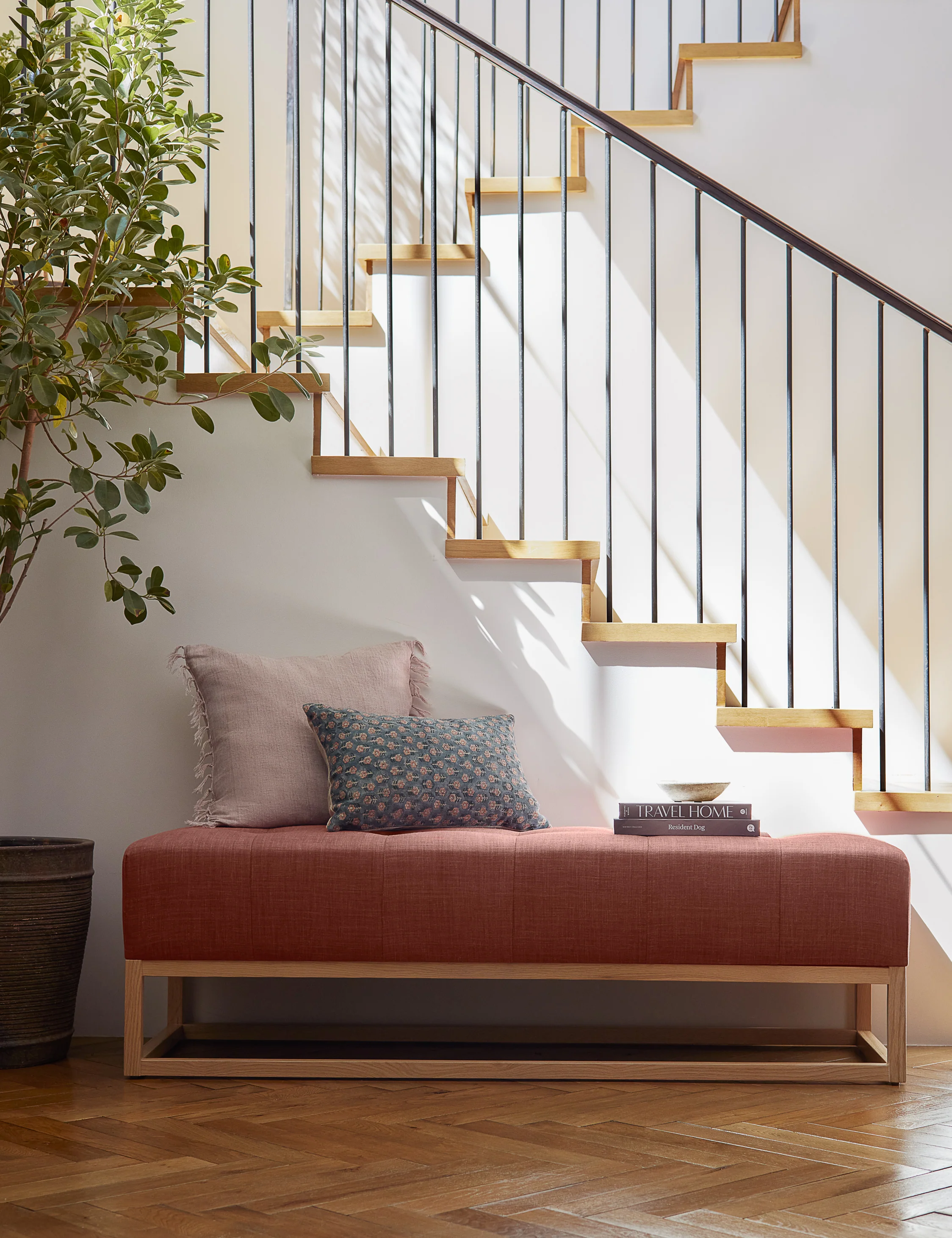 Elegant Linen Bench Elegant Linen Bench