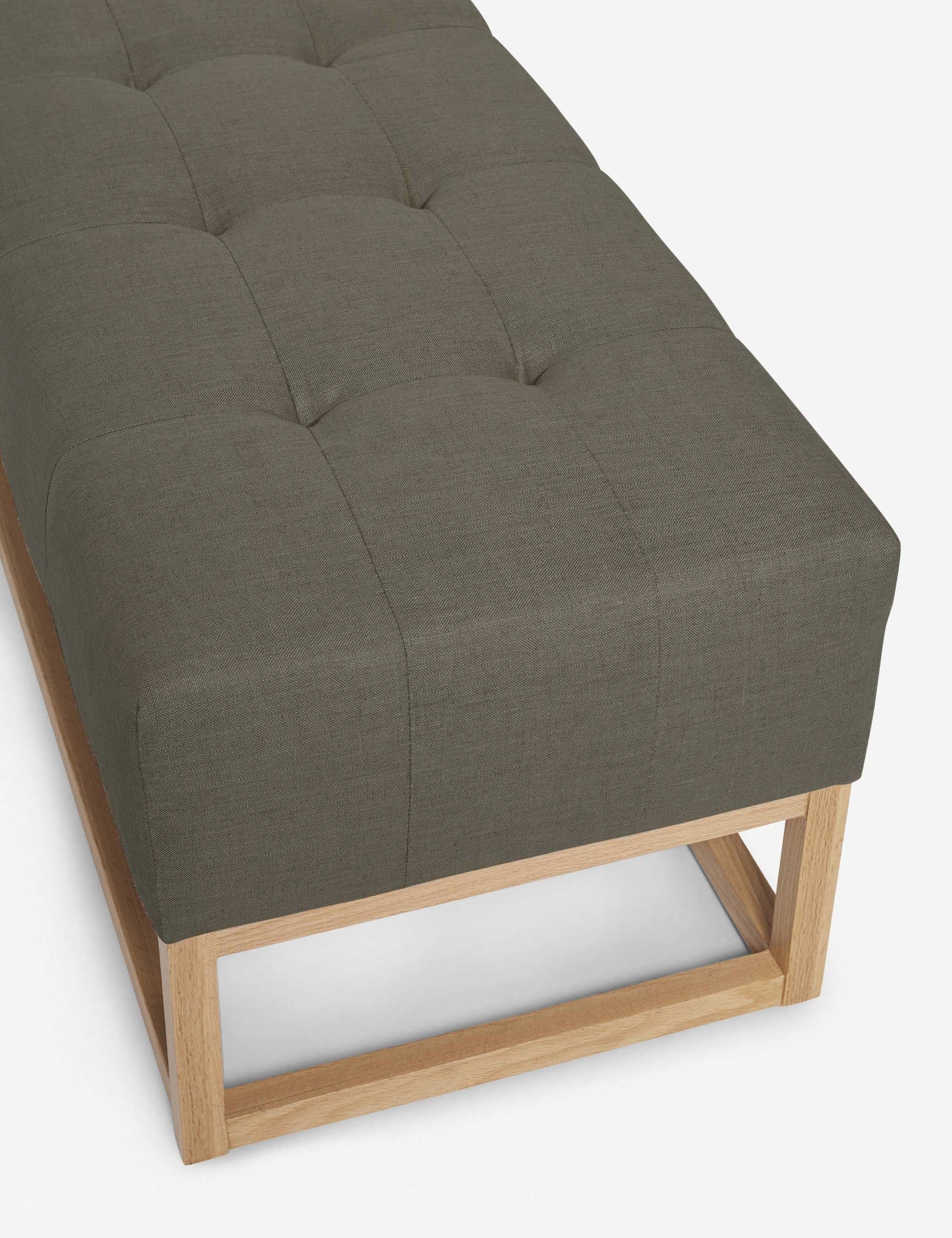 2026052606103360 Elegant Linen Bench
